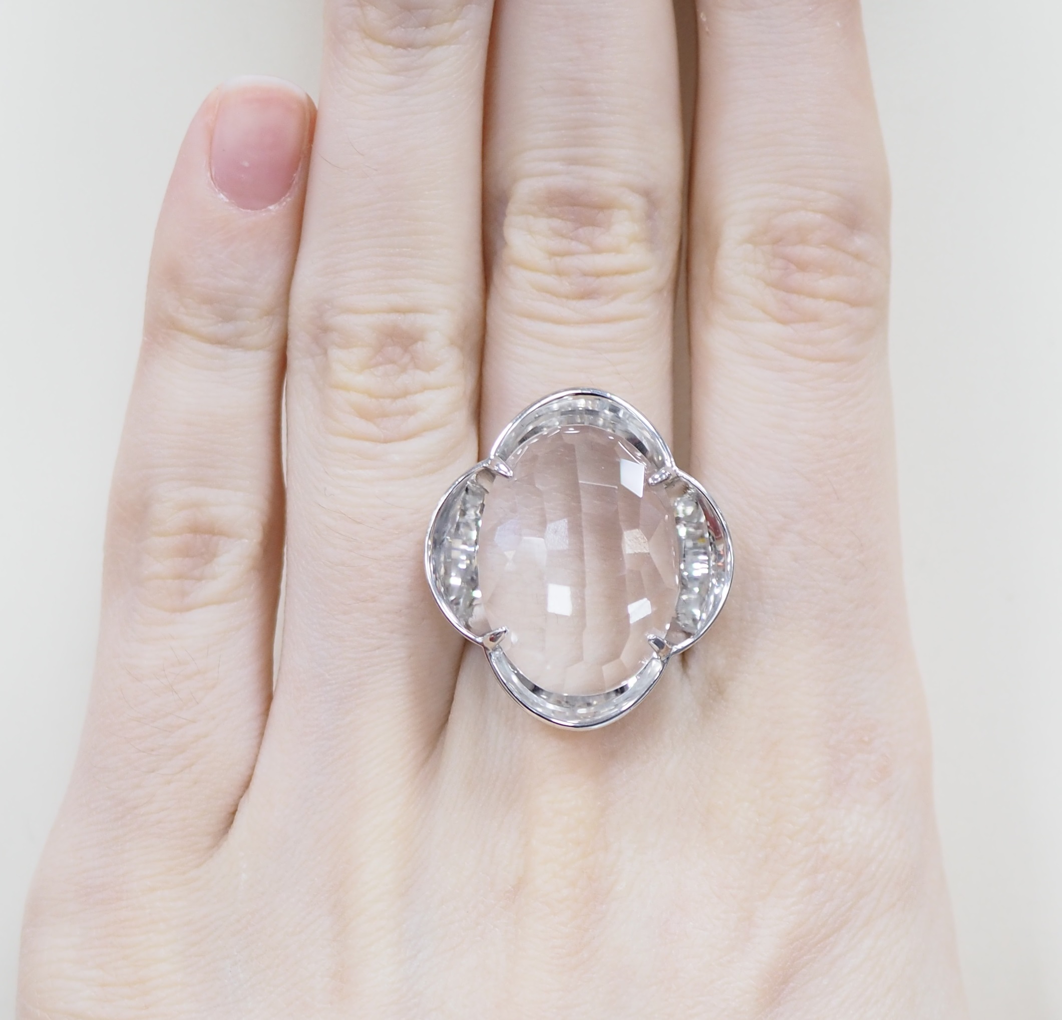 Серебряное кольцо 925 пробы; вставки 1 Горный Хрусталь;